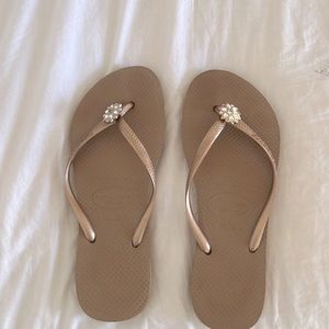 Havaianas, size 39-40, gold sandal, slim